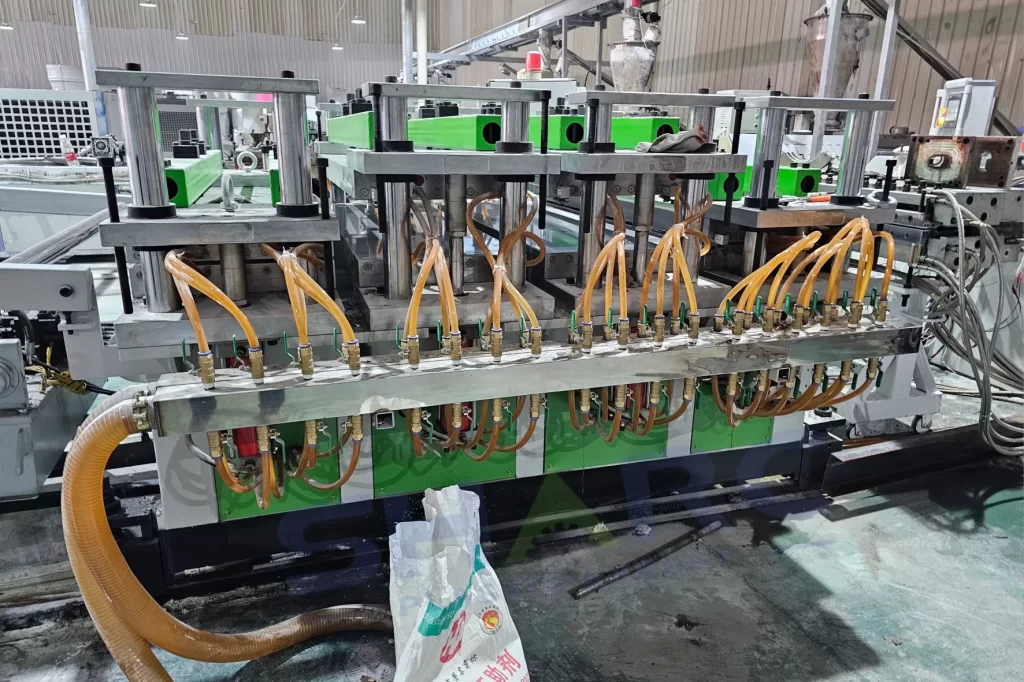 plastic-Cabinet-door-panel-5-1727684987-1024x682